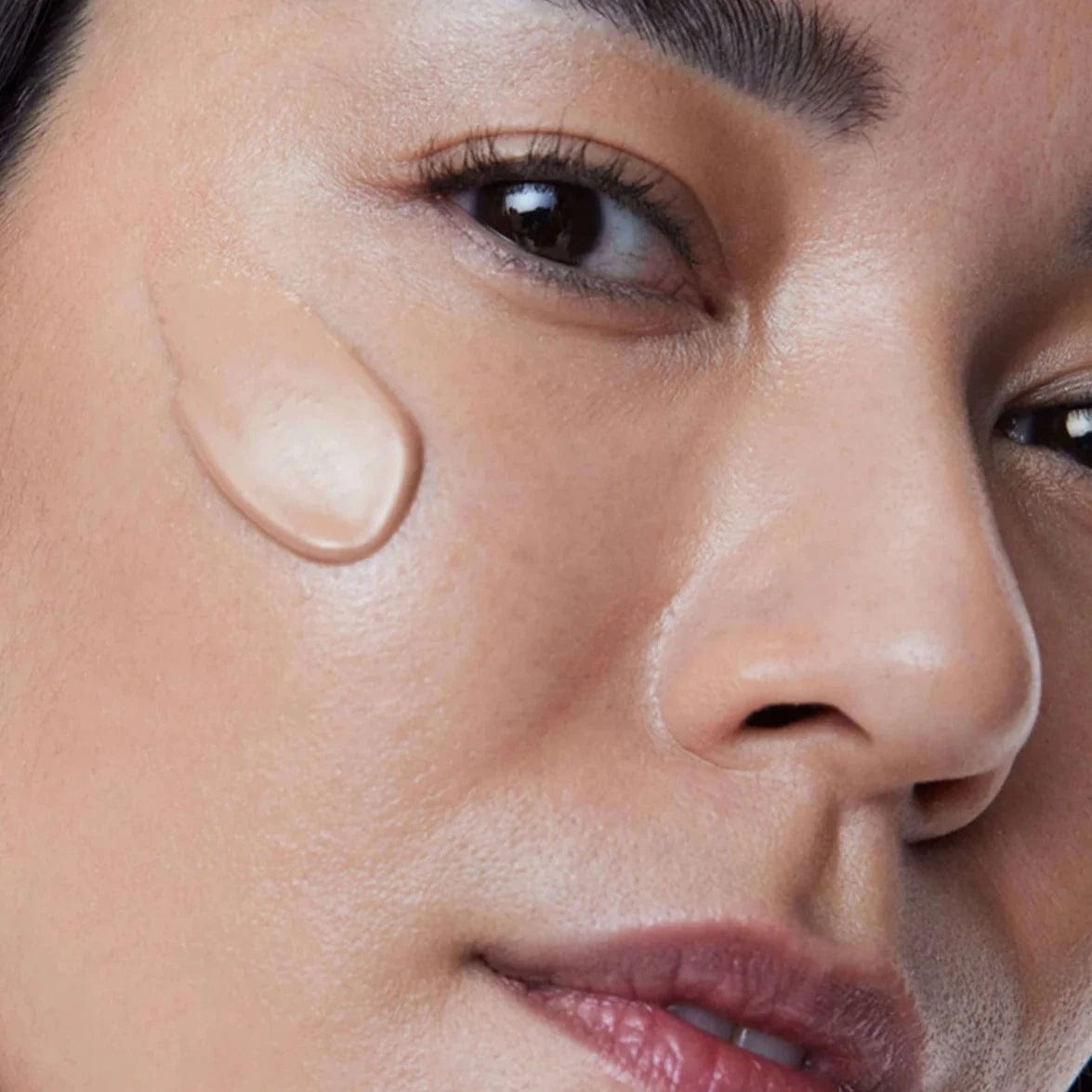 SuperNatural Radiance Serum - SPF 30