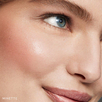 Minette: Luminous Peach