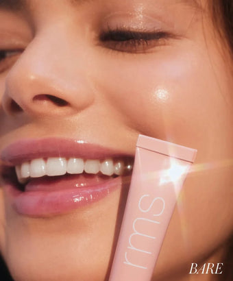 Bare: Rosa sutil que reacciona al pH natural de tus labios para crear un tono único.